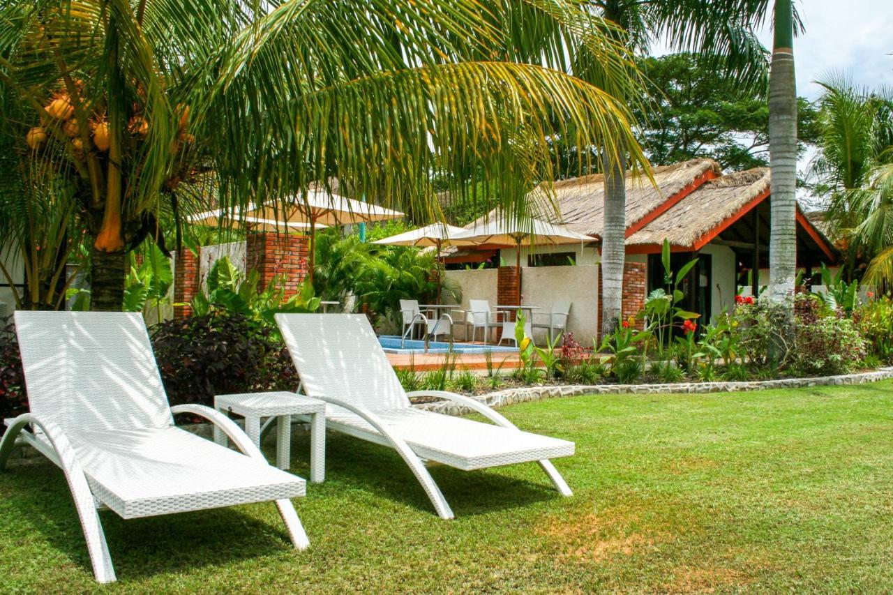 Burudika Bungalows Selong Belanak Esterno foto